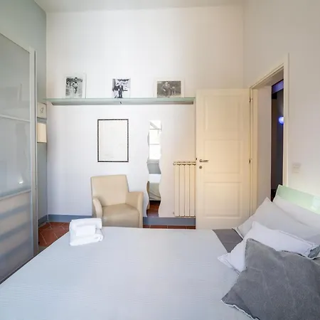 Art - Scala Apartment