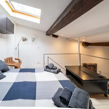 Apartment Art - Scala *