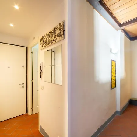 Apartment Art - Scala *